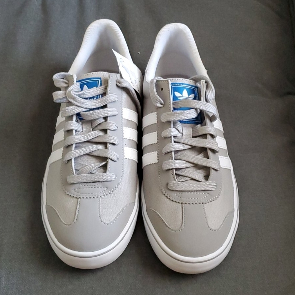 Mens Adidas Samoa Vulo Gray size 11 Mens